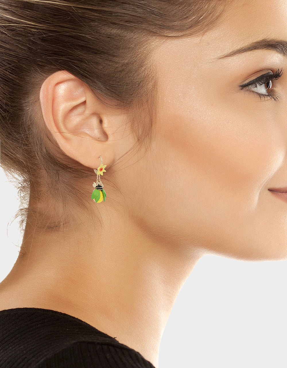 BEE FLOWER LEVER BACK EARRINGS YELLOW - Image 4