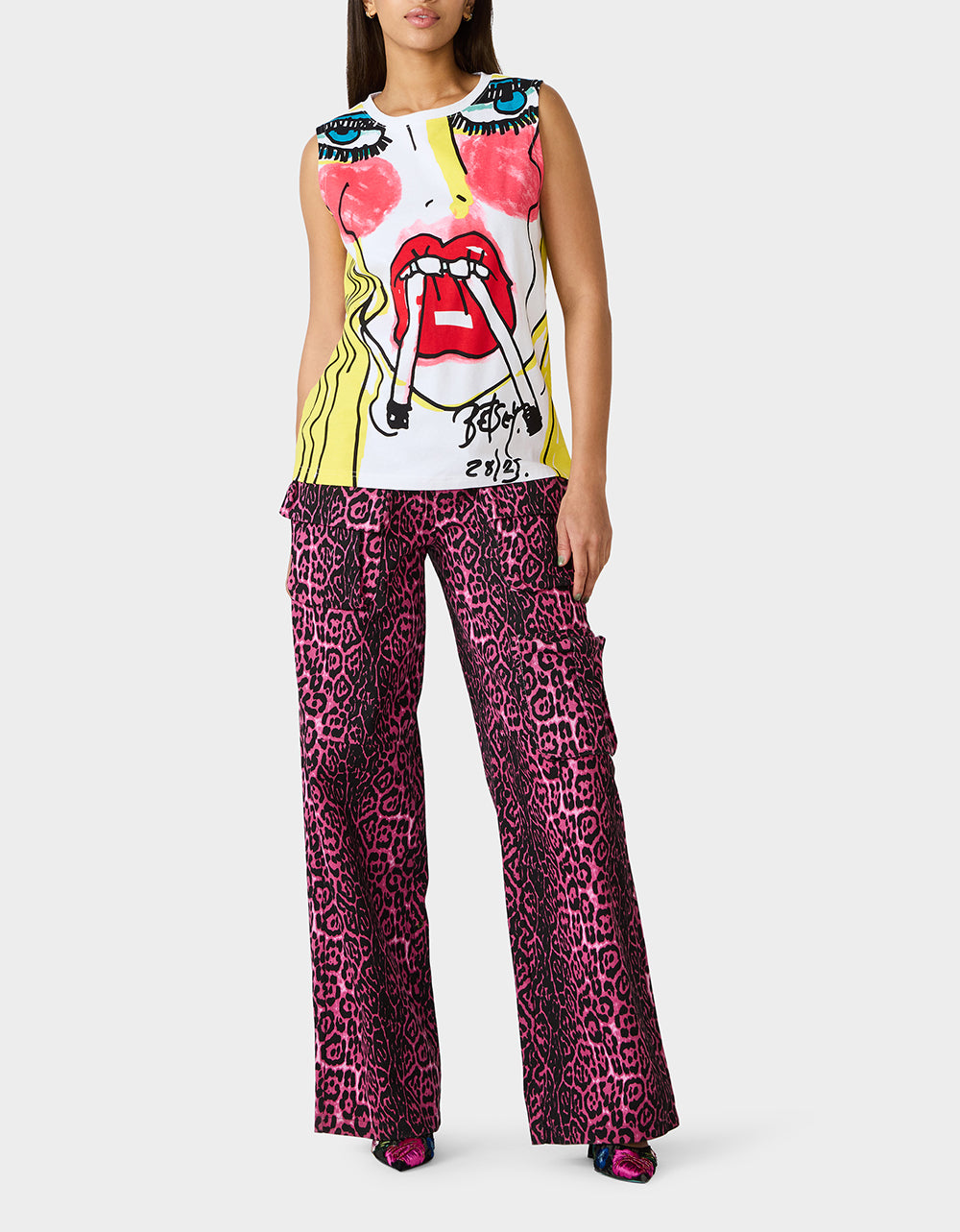 BETSEY'S ART GRAPHIC TOP WHITE - Image 6